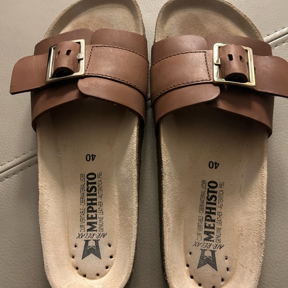 Chestnut Mephisto Mabel slides. Euro size 40. - Picture 3 of 5